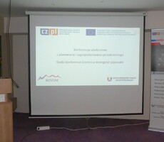 Školící konferenci „Strategické a územní plánování na polsko-českém pohraničí“ v Mladých Bukách