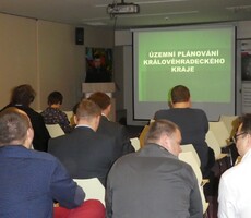 Školící konferenci „Strategické a územní plánování na polsko-českém pohraničí“ v Mladých Bukách